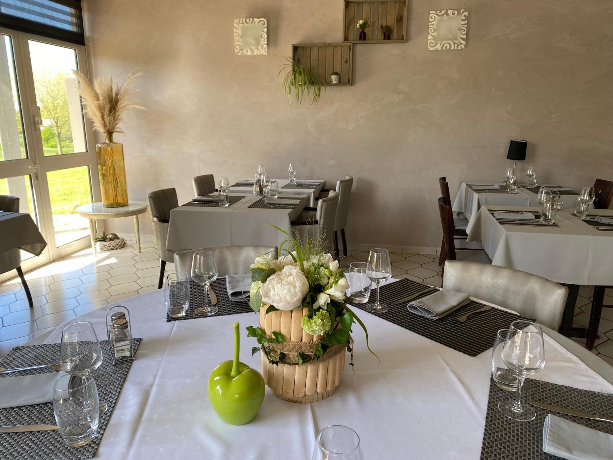 Les Orchidées Logis, Hôtel&restaurant 3* Verdun-sur-Meuse