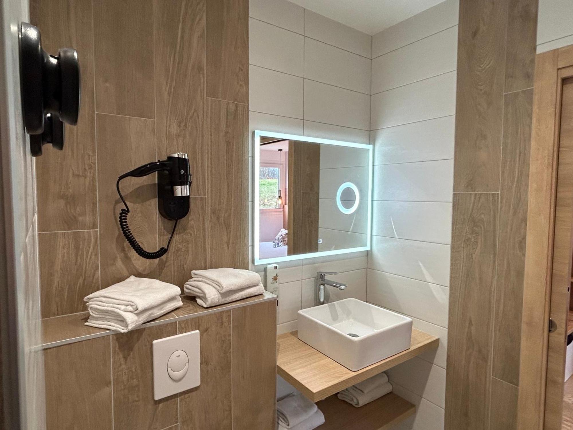 Hotel Les Orchidees , & Restaurant Verdun-sur-Meuse
